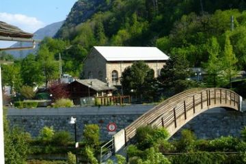 Angoli di paese
