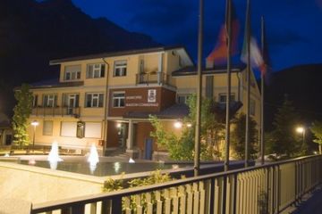 Angoli di paese- Piazza Jacob Gossweiler e Municipio 